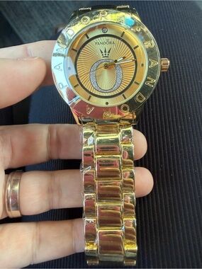 New Pandora gold watch